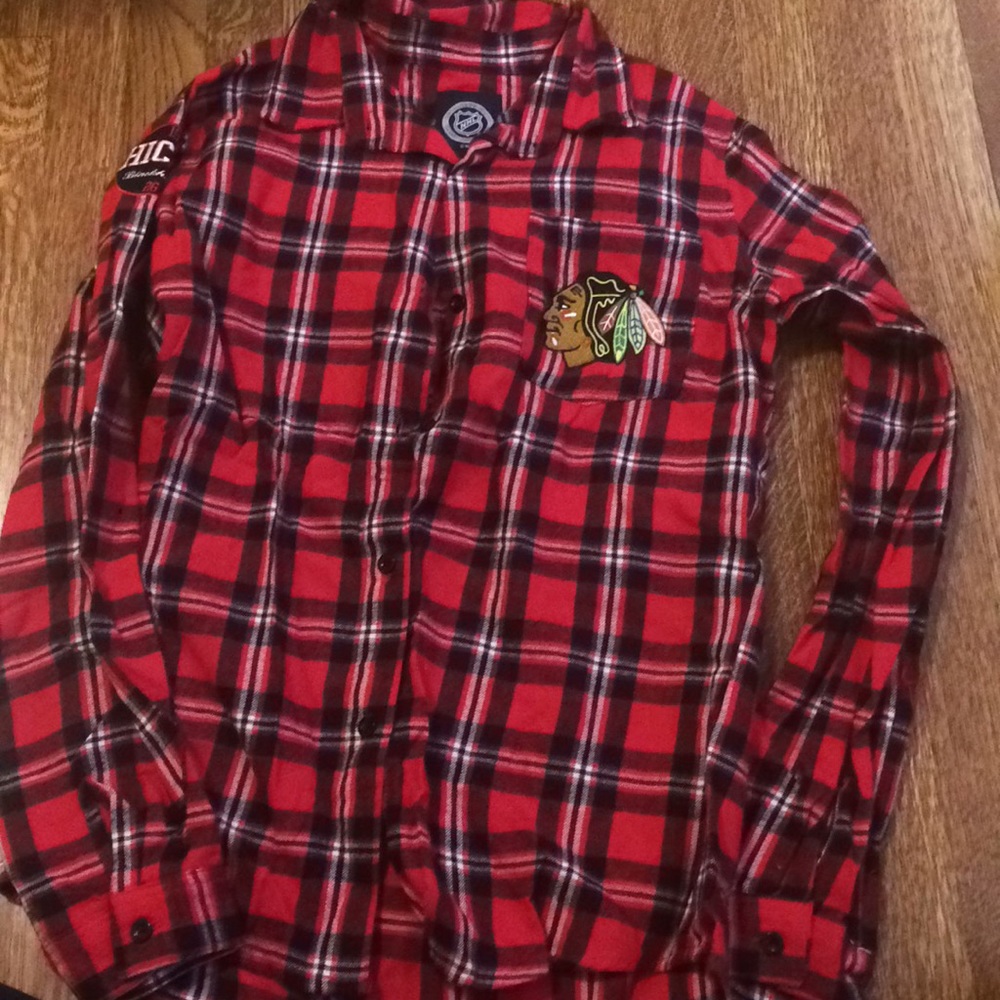 EUC Blackhawks sleep shirt